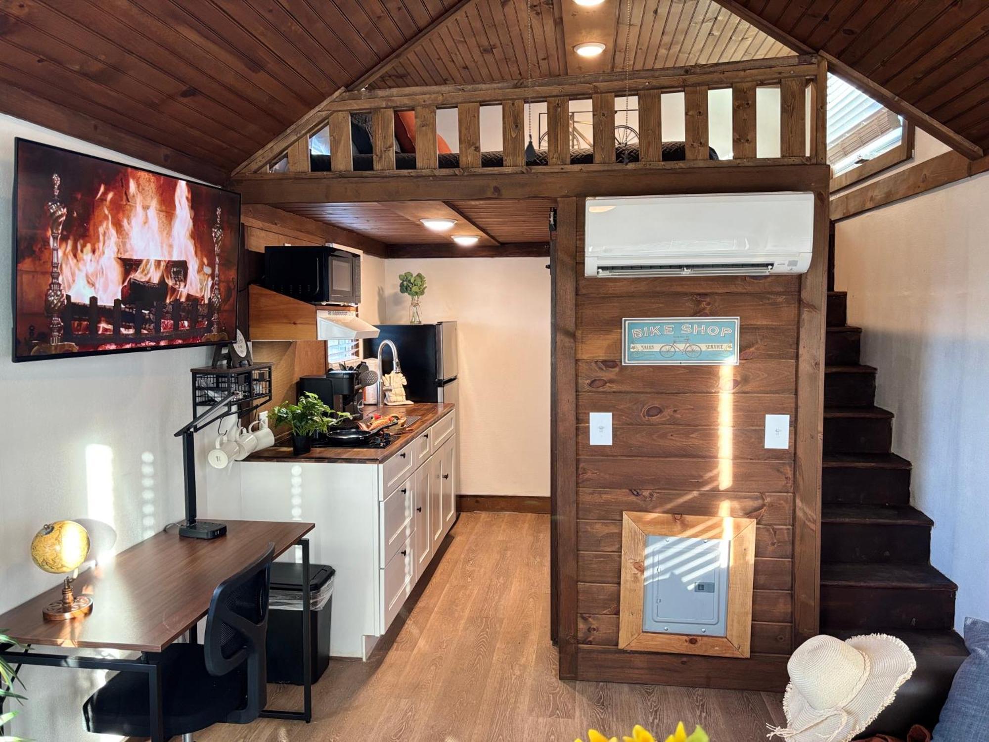 Sojourn Lodging Sevierville Bagian luar foto