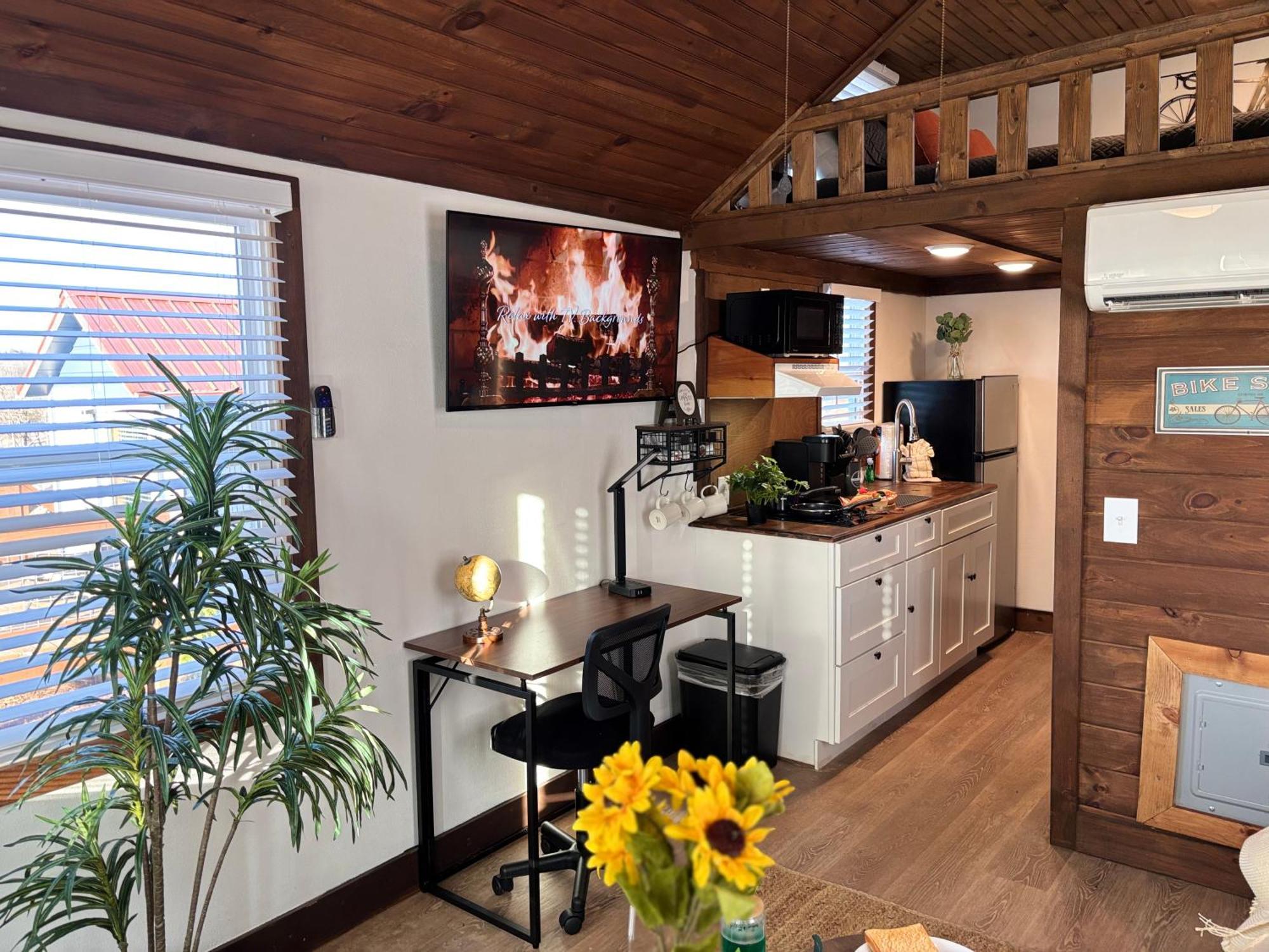 Sojourn Lodging Sevierville Bagian luar foto