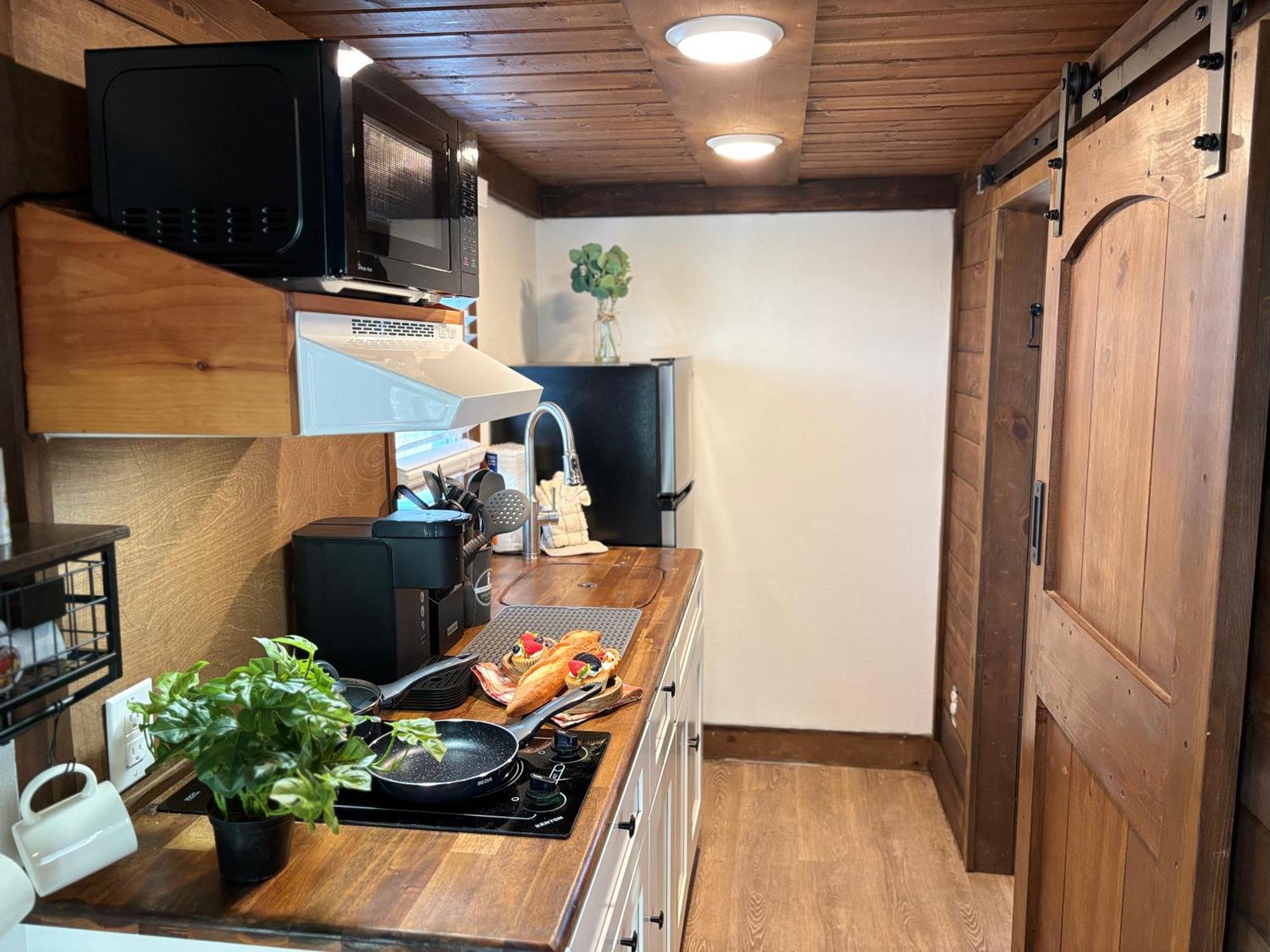 Sojourn Lodging Sevierville Bagian luar foto