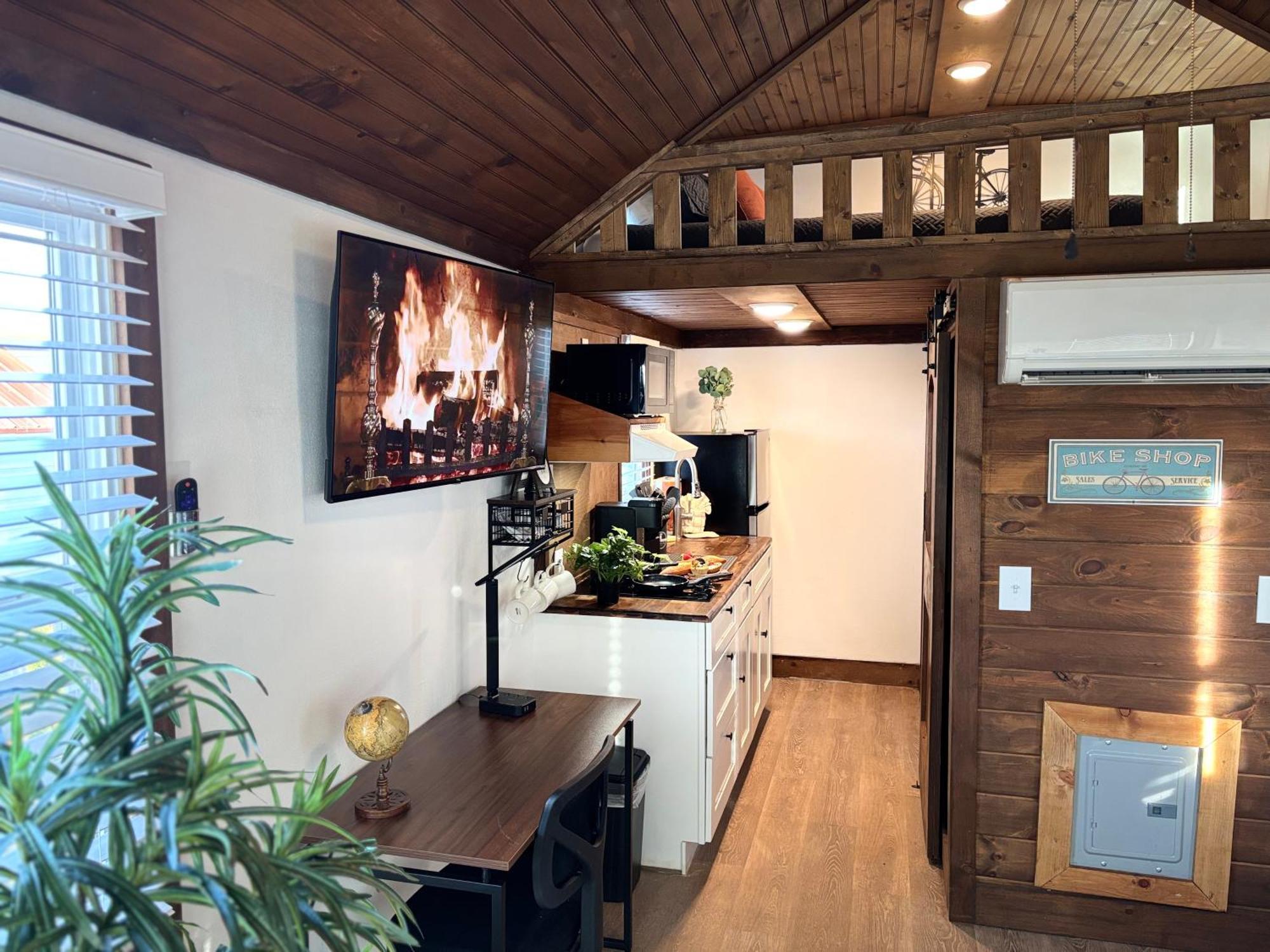 Sojourn Lodging Sevierville Bagian luar foto