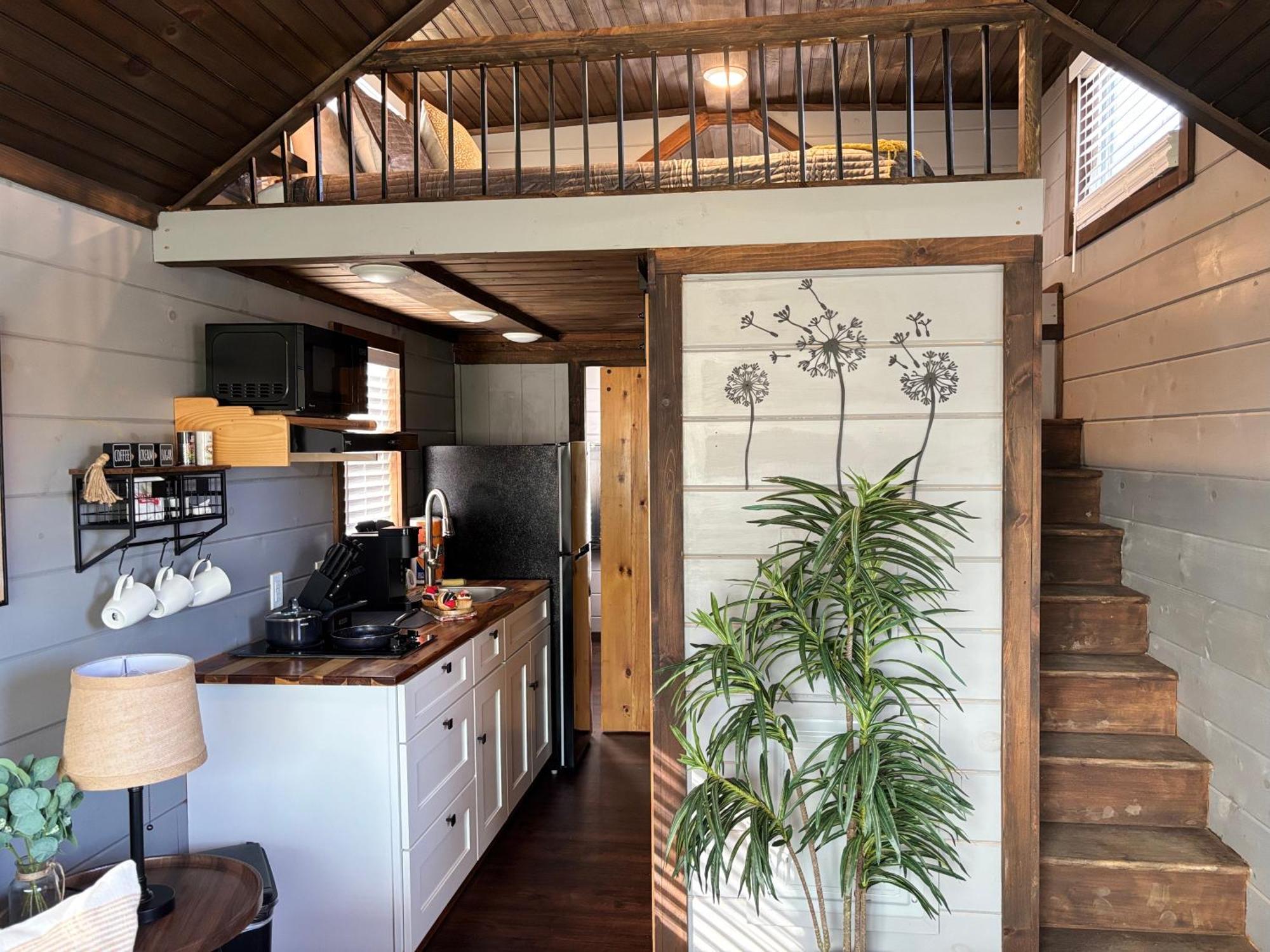 Sojourn Lodging Sevierville Bagian luar foto